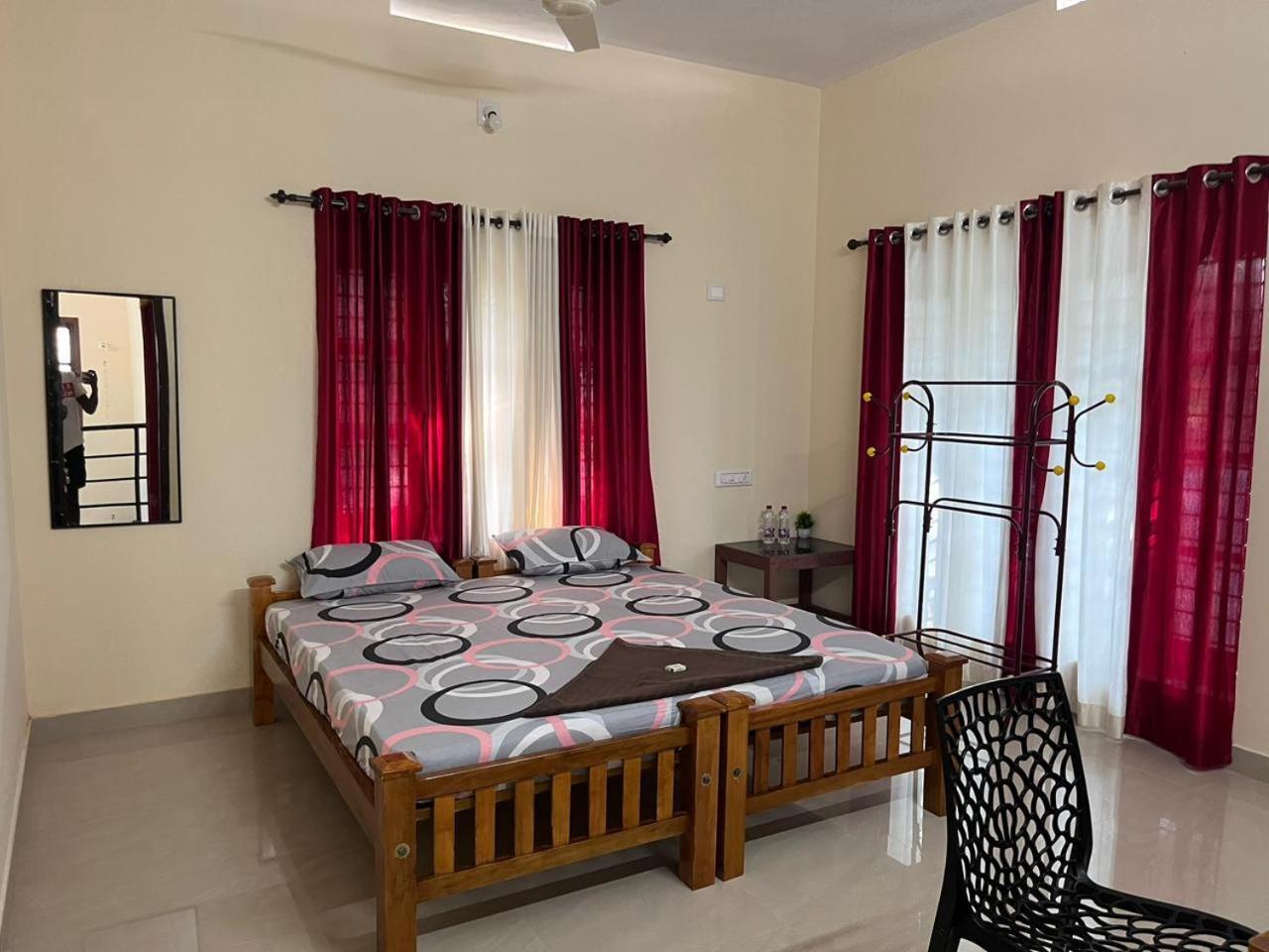 Anugraha Lotus Homestay Varkala Bagian luar foto