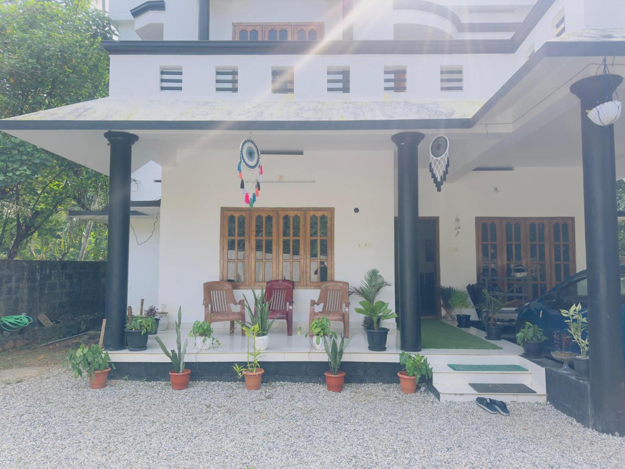 Anugraha Lotus Homestay Varkala Bagian luar foto